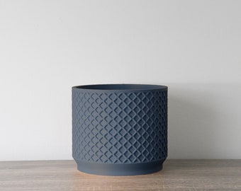 The Carolina Planter in Navy Blue