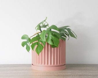 The Spring Breeze Planter in Country Pink