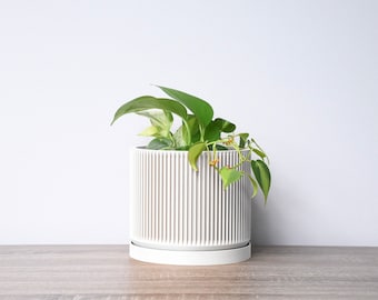 Maceta moderna de mediados de siglo con drenaje y platillo en color blanco, maceta única impresa en 3D, tamaños: 4", 5", 6", 7" y 8" / Regalo para amantes de las plantas