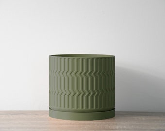 The Mabel Planter in Matte Dark Green