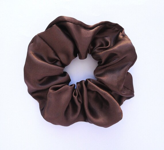 SATIN SCRUNCHIE CHOCOLATE BROWN SATIN SCRUNCHIE CHOCOLATE BROWN