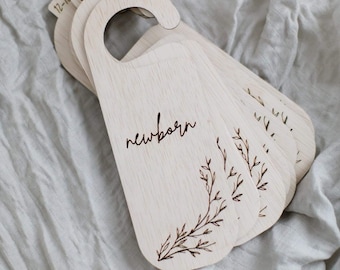 Wooden wardrobe clothes dividers | children  | baby | size hangers | acrylic | baby shower | organisation | nursery | bedroom | neat | tidy