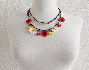 Collier Oya au crochet, collier plastron au crochet, collier marguerites, collier à longueur réglable, collier de fleurs