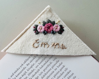 Personalised Embroidered Corner Bookmark, Floral Bookmark, Gift Ideas for Book Readers, Felt Corner Bookmark, Book Accessories, Gift for Her