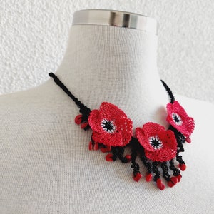 Poppy Necklace, Crochet Oya Necklace, Crochet Bib Necklace, Crochet Necklace, Flower Necklace image 4