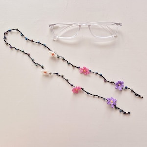 Eyeglass Chain with Flowers / Floral Glasses Chain / Eye Glass Holder / Eyeglasses Holder Necklace / Lanyard for Reading Glasses / Oya