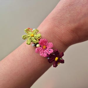Flower Bracelets, Crochet Bracelet, Flower Jewelry, Turkish Oya Bracelet, Gift Floral Bracelet, Daisy Gifts,Gift for Women,Gift For Her