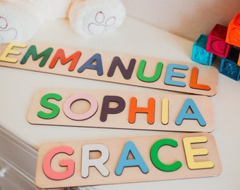 Puzzle con nome personalizzato Regalo per il primo compleanno Giocattoli in legno per bambini Regalo per bambini Decorazioni per la scuola materna Personalizza giocattoli in legno puzzle