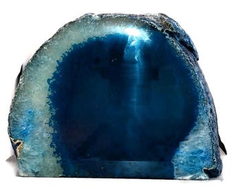 Polished Blue Agate Geode Stand: Cathedral Crystal Display
