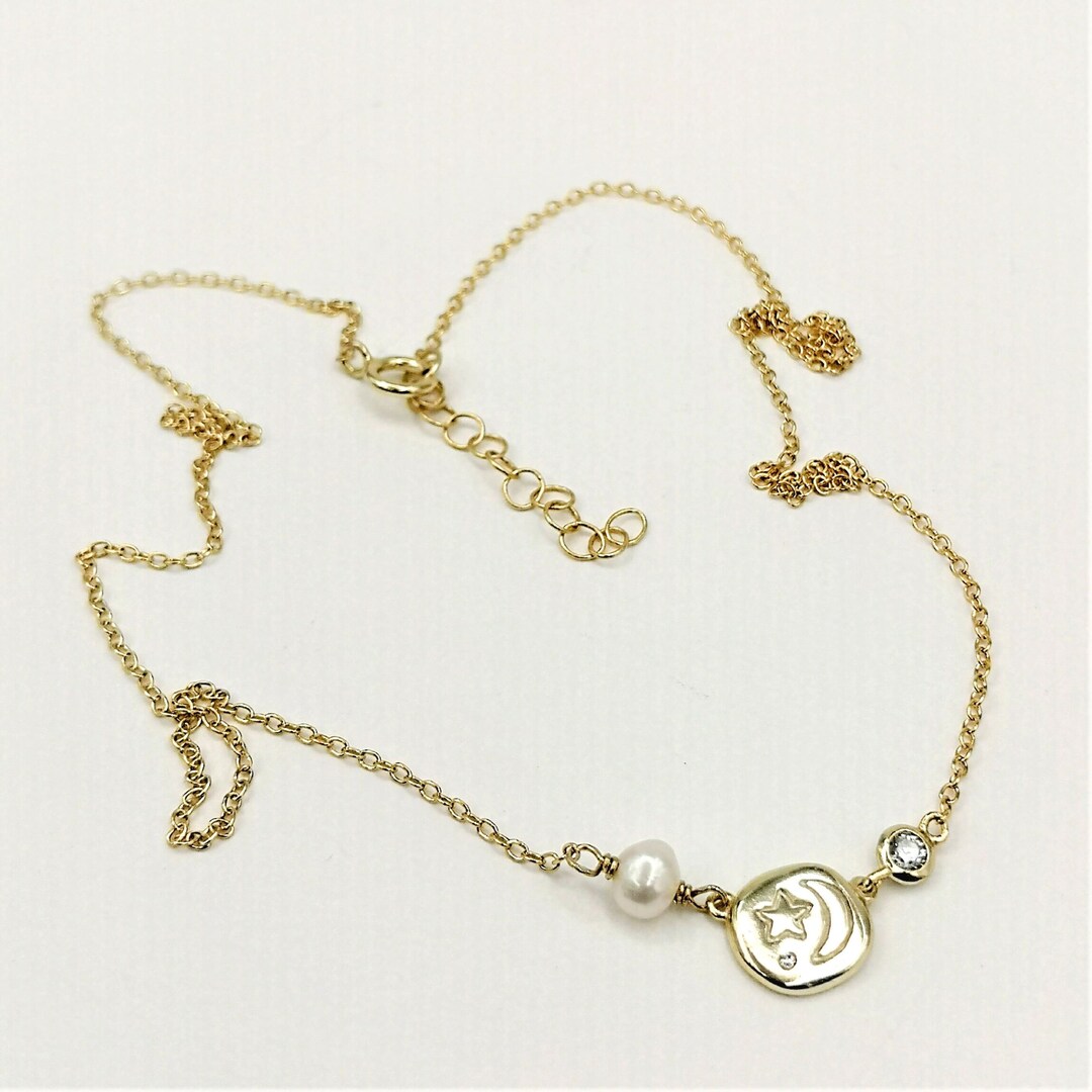 Icon Brand - Ivy League - Collana color oro a forma di moneta | ASOS