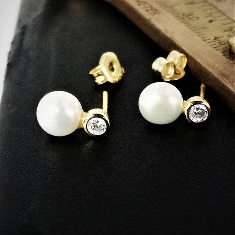 Gift for Her Birthday Earrings Wedding Earrings Dangle Earrings with Freshwater Pearl Freshwater Pearl and Cubic Zirconia Drop Earrings