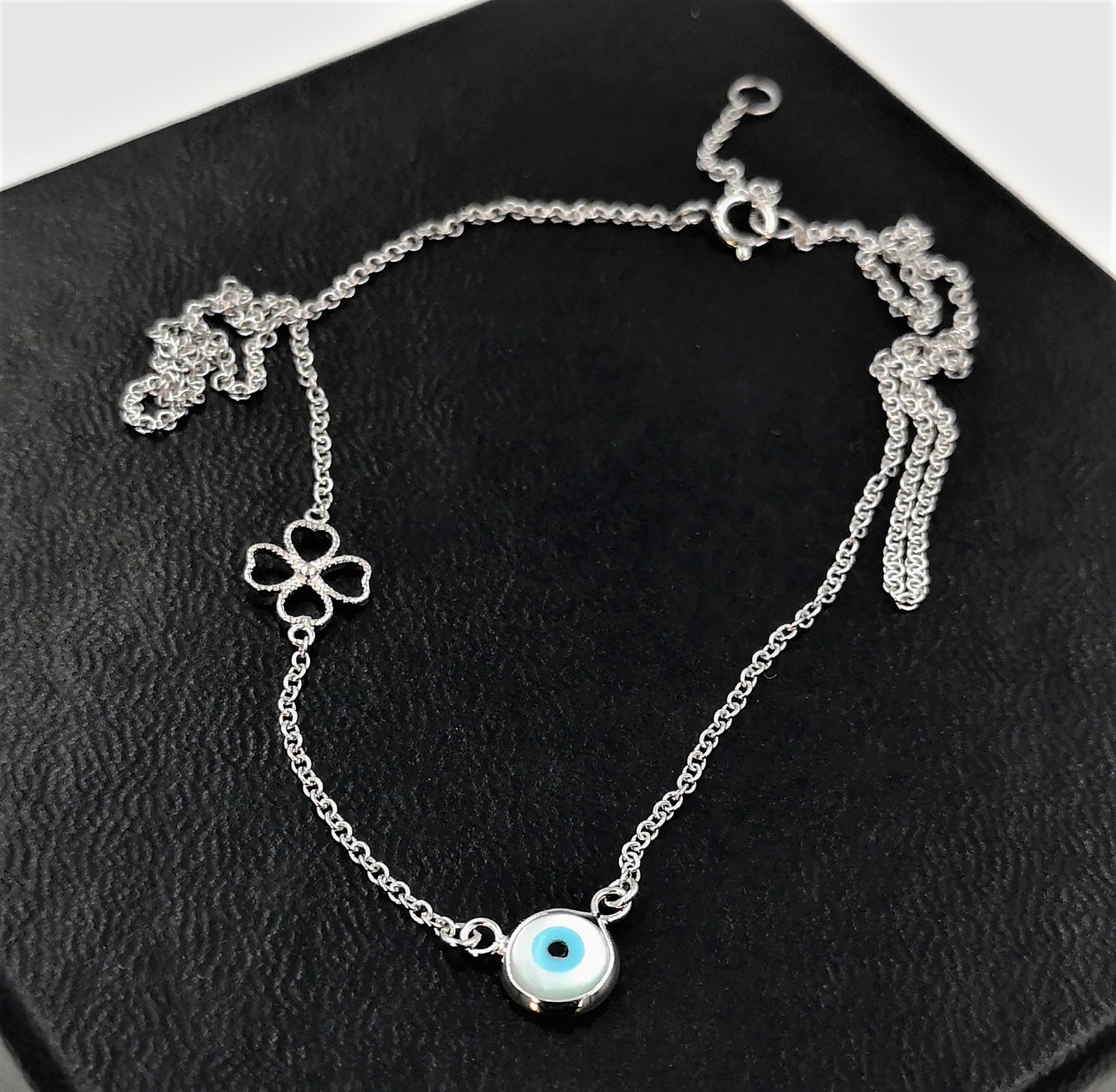 Round evil eye necklace Clearance