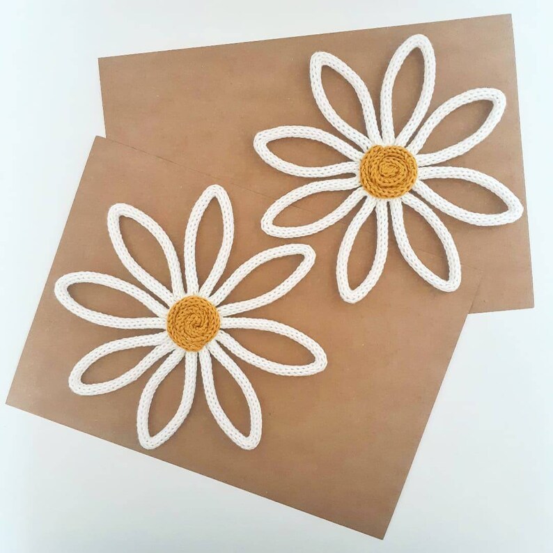 Knitted Wire Daisy // Wire Decor // Wire Nursery Decoration // Etsy