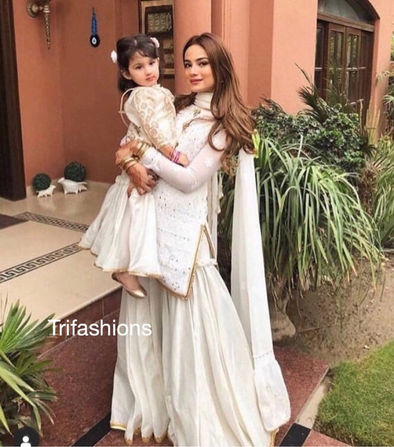 mother daughter lehenga combo