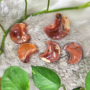 Carnelian bowl • crystal moon bowls • Carnelian Dish • Crescent moon crystal - Alter crystal •Crystal Gift • Home Decor - Healing Gifts