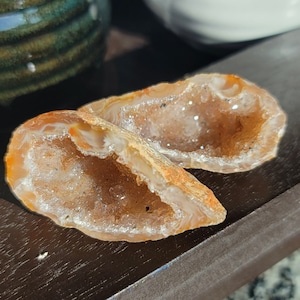 OCO Geode Pair • Quartz Geode • Small Geode Pair - Druzy Geode - Crystal gift - Crystal ornament - Quartz half geode