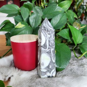 Punta de torre de jaspe de concha • Jaspe de concha de 6,5" en cuarzo • Mármol de concha • Obsidiana de concha • Jaspe de concha jaspeado, Torre de cristal, Obelisco de jaspe