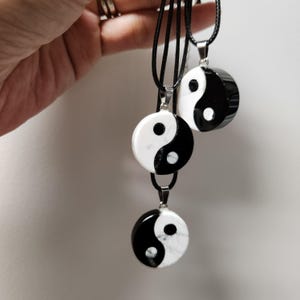 Yin Yang pendant - Howlite Black Obsidian Pendant - Ying Yang Necklace pendant - Healing crystal gift - calming gemstone