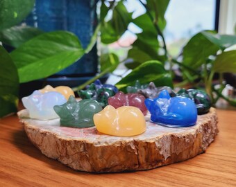 Sleeping Cat crystal • Crystal Cat Carving • Gemstone Cat Figurine • Pocket crystals • crystal kitten carving •sleeping kitten crystal gifts