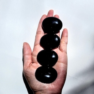 Black Obsidian Palmstone, 1.8&quot; Obsidian Palm Stone