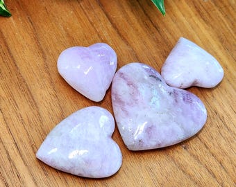 Intaglio a forma di cuore in kunzite - Cuore in kunzite color lavanda - Cuore in cristallo di kunzite viola, regalo e decorazione per la casa