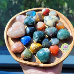 Assorted Crystal heart carvings - Mixed hearts - small - mini Labradorite • Rose Quartz  • Obsidian  • Unakite • Moss Agate • Tiger Eye