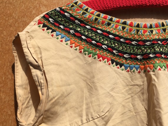Embroidered vintage crop top
