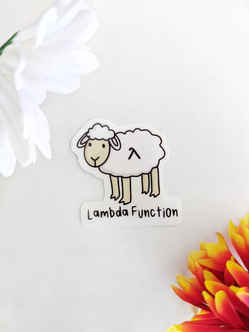 Puede incluir: Una pegatina blanca con una oveja de dibujos animados y el texto "Lambda Function".