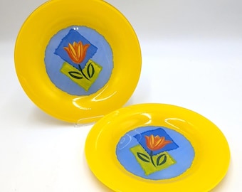 Lot of 2 Arcoroc France Mathys Matys Yellow Tulip Lead-Free Tempered Glass Plates 7.75"