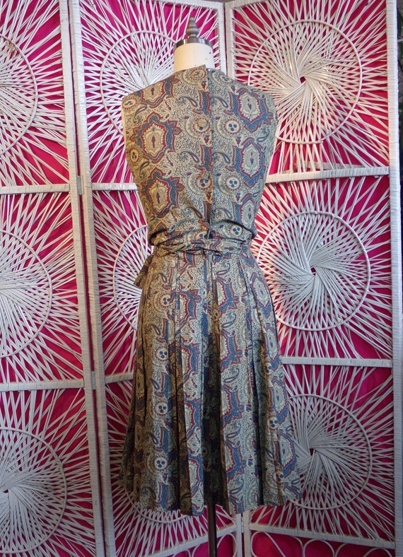 Vintage Paisley Print Pleated Dress - image 2