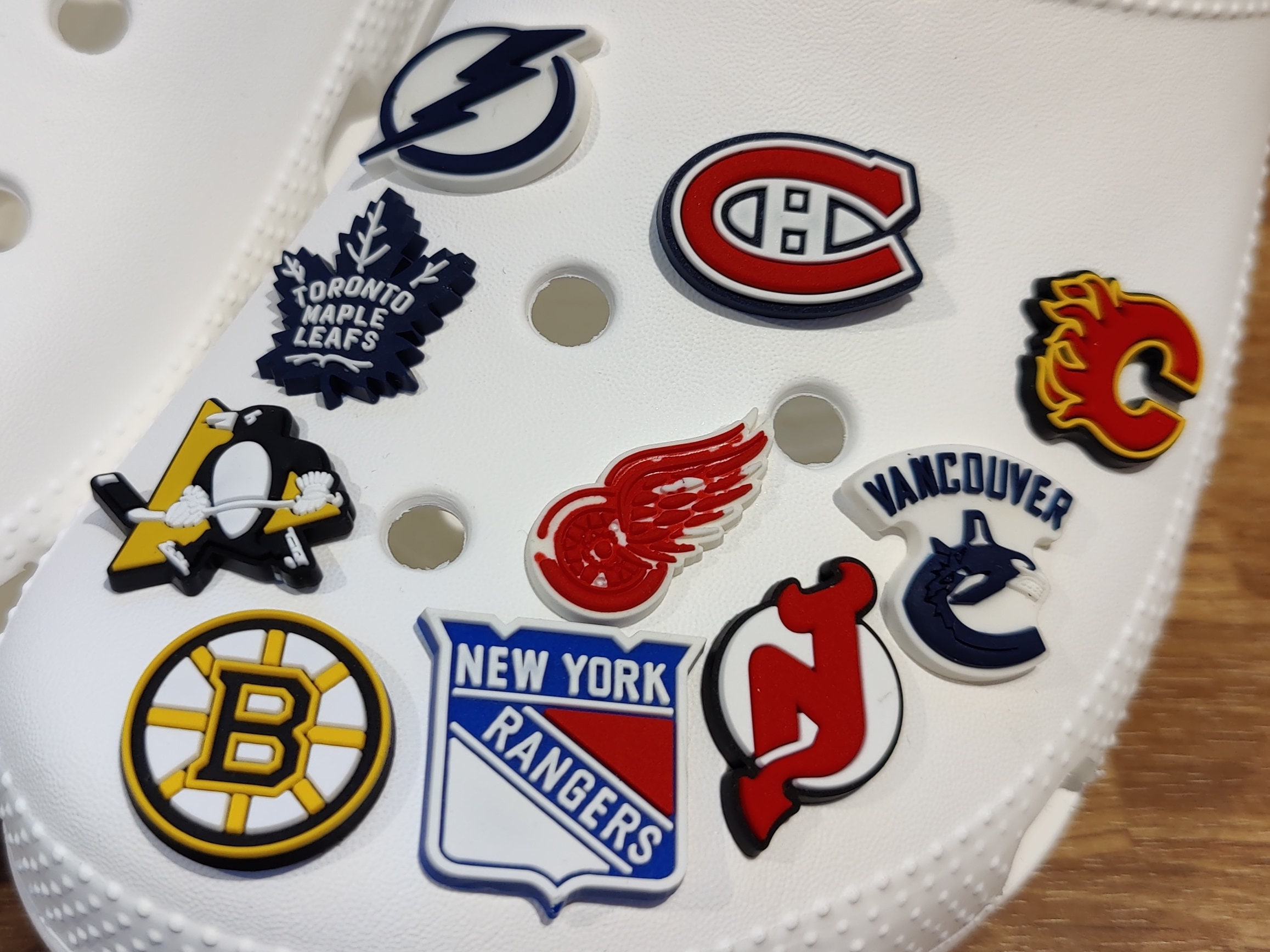 Nhl Pin Set for sale Only 2 left at 60