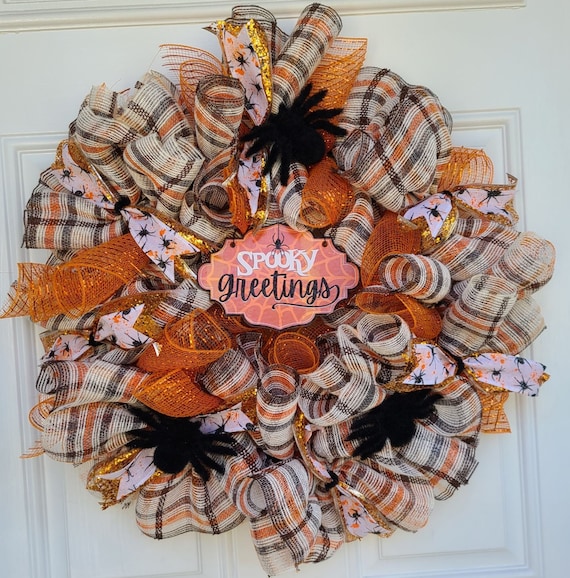Spooky Spider Greetings Halloween Wreath; Halloween decor; Spiders; Fall Front door