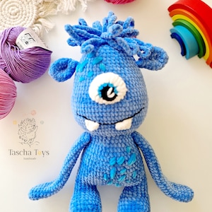 Big cute monster cuddly toy handmade, cuddly toy monster plush/worry eater monster crocheted in different colors