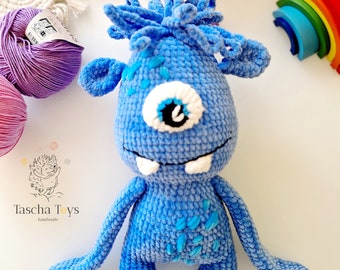 Large, cute, handmade monster plush toy, cuddly monster plush/ Worry Eater monster crocheted in various colors