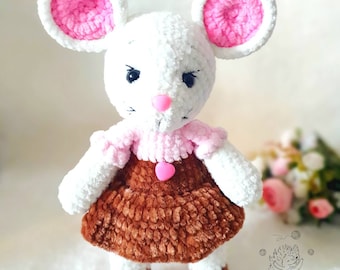 Mouse plush toy, crocheted mouse, Amigurumi mouse crocheted, cuddly toy mouse