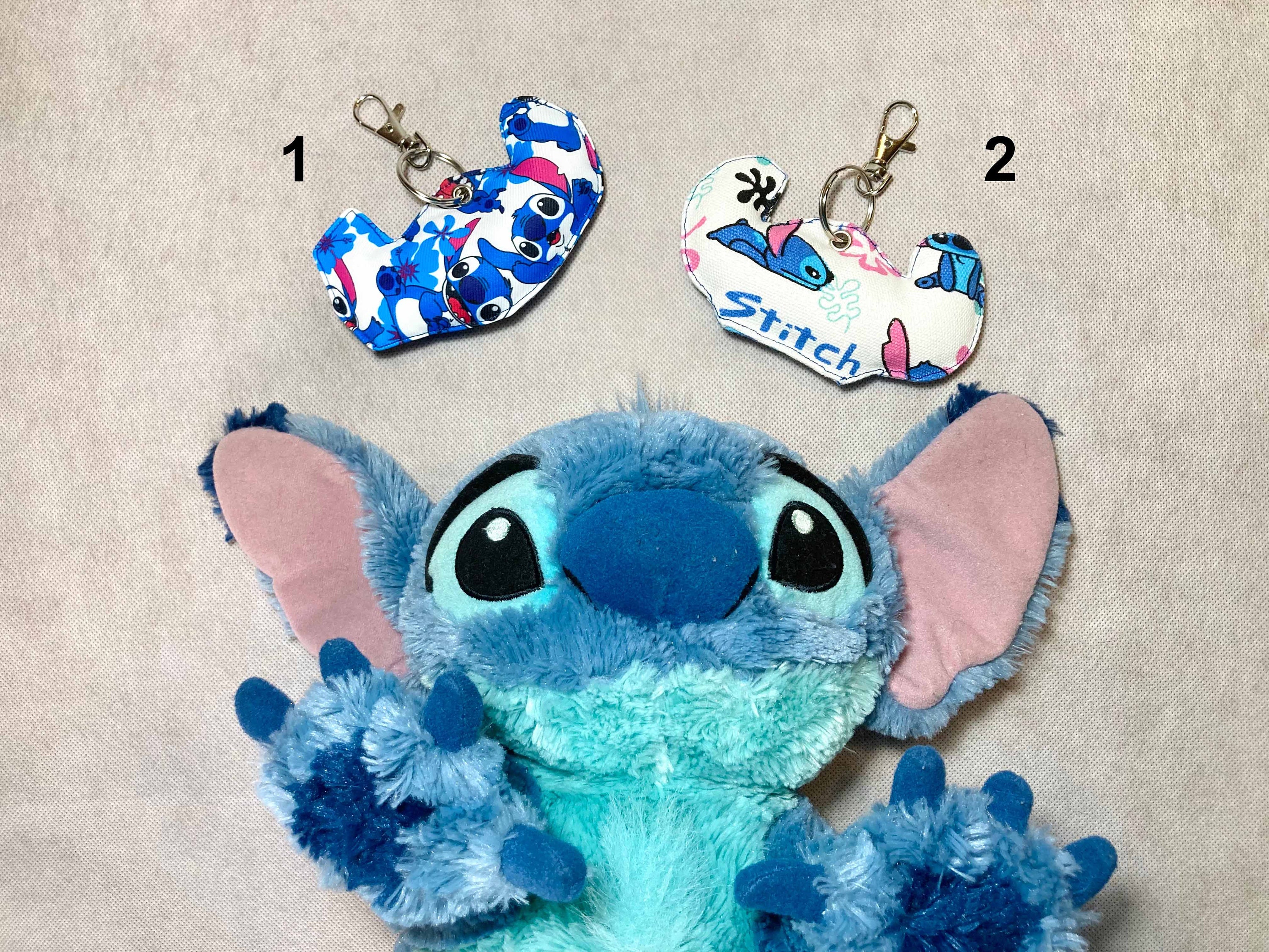 Disney-llavero de Lilo Stitch para niño y niña, accesorios de decoración de  bolso, colgante de coche, regalo, novedad