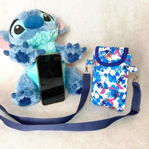 Estuches de tela cosidos para teléfono con correa cruzada ajustable, fundas para teléfono, fundas acolchadas para teléfono inteligente.