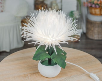 White Aster Flower Lamp, Small Bedside Table Night Light, Cute Decorative Lamp, Aesthetic Art Deco Cottagecore Decor