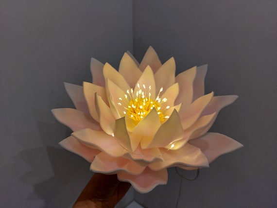 Lotus Small Table Lamp Fairy Flower Night Lamp Yoga Meditation Spiritual Decoration Cozy USB Lotus Night Lamp