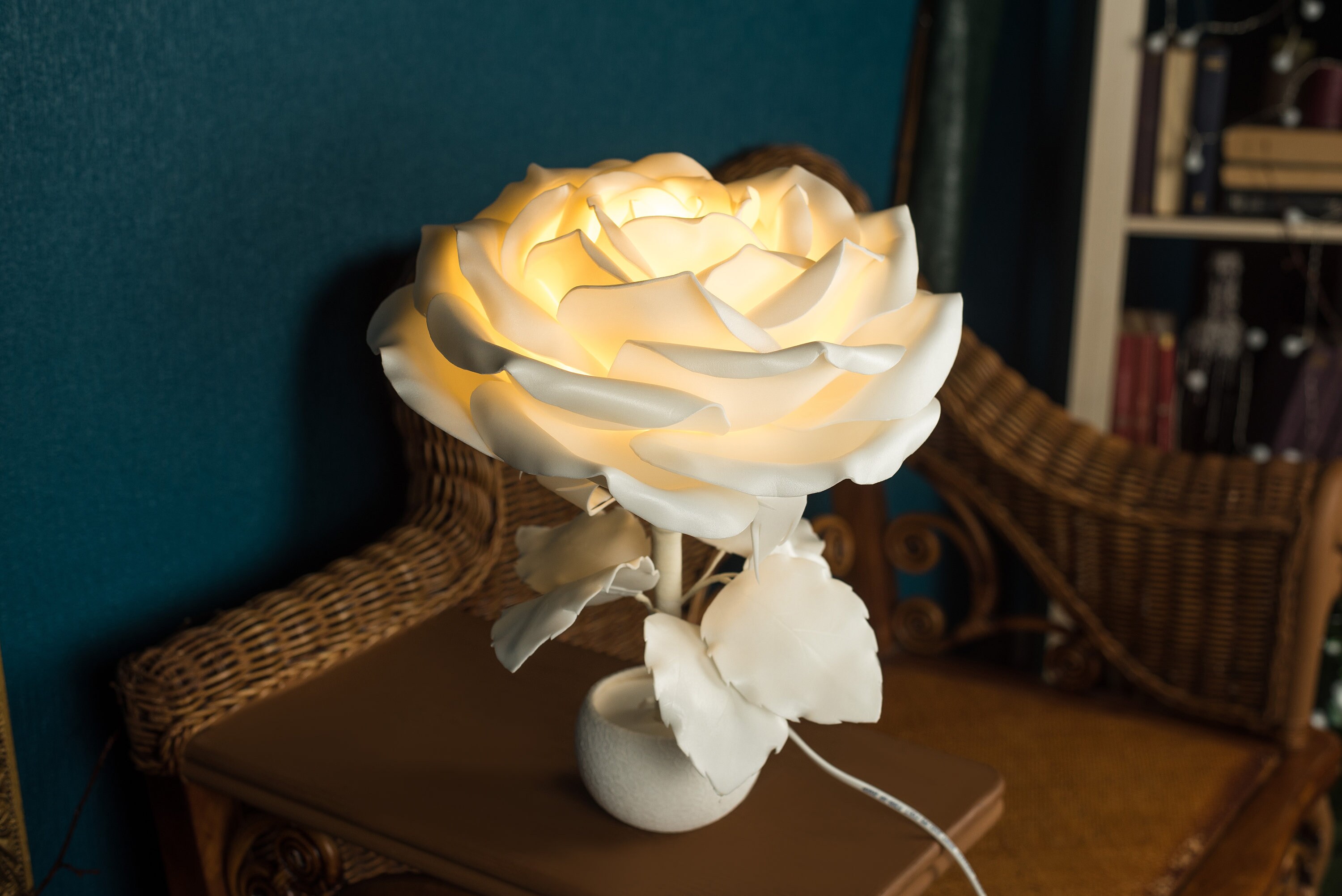 White Rose Nightstand Lamp Giant Flower Unique Bedside Lamp Etsy UK