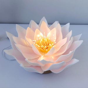 Fairy Lotus Night Lamp Small Table Lamp Flower Night Lamp Yoga Meditation Spiritual Decoration Cozy USB Lotus Night Lamp