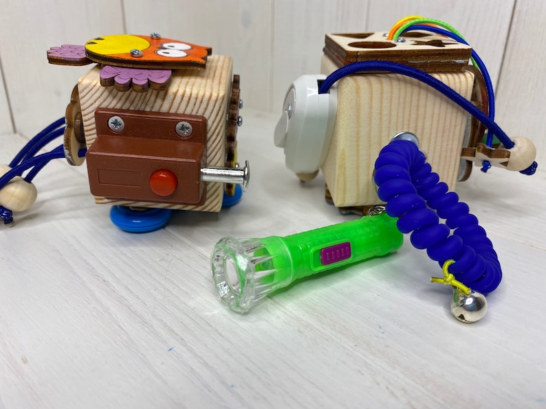 Toy for travel Activity cube for travel Busy cube Montessori toy Busy toddler toy Mini busy board Travel activity toy Unusual toy Baby gift