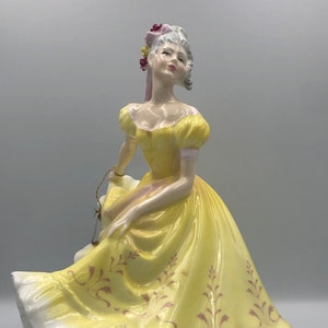 Royal Doulton – Ninette HN2379