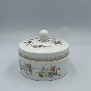 Wedgwood, Mirabelle, trinket box