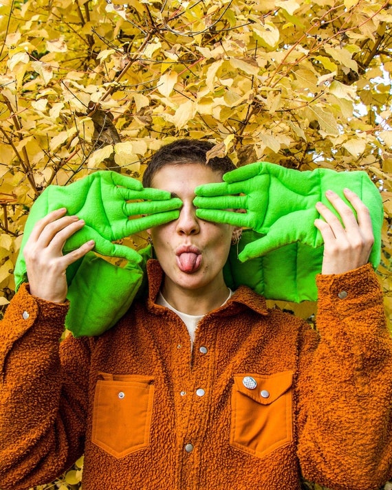 Hand scarf store
