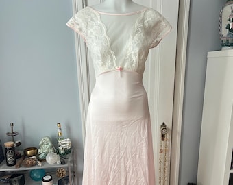 Size M | 1990s Vintage Baby Pink Night Magic Sheer Slip with Lace Bodice