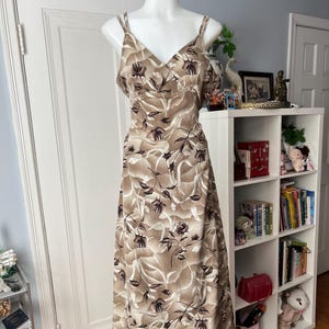 1990s Vintage Earth Tone Floral Midi Dress with Back Tie | Size 12