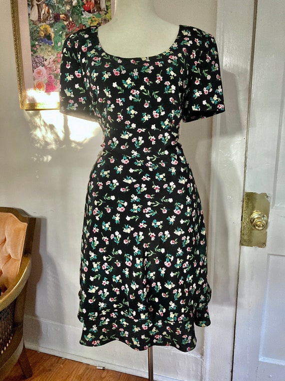 1980s Vintage Maggy London Cute Floral Double-tier