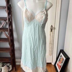 Größe M | 1960er Vintage Vanity Fair Baby Blaues Wäsche-Slipkleid