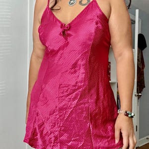 Camisón de lencería vintage Cinema Etoile rosa intenso de los años 90 / Talla grande